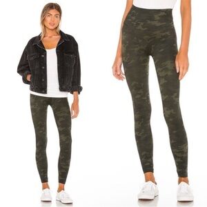 SPANX Look at Me Now Green Camo Leggings | Size XS